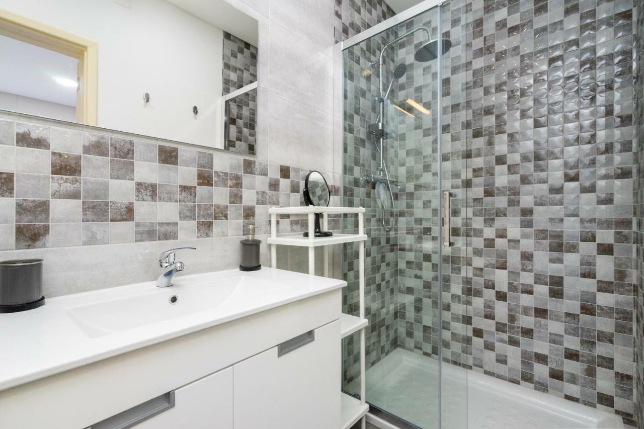 Whome Hideaway Family Apartment #1E Lisbona Esterno foto