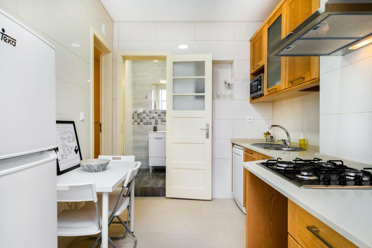 Whome Hideaway Family Apartment #1E Lisbona Esterno foto