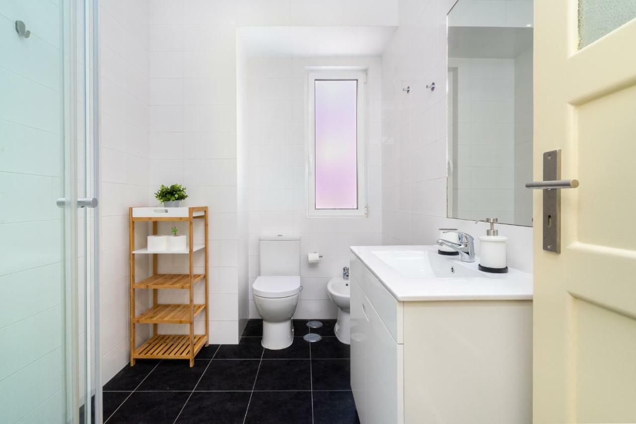 Whome Hideaway Family Apartment #1E Lisbona Esterno foto